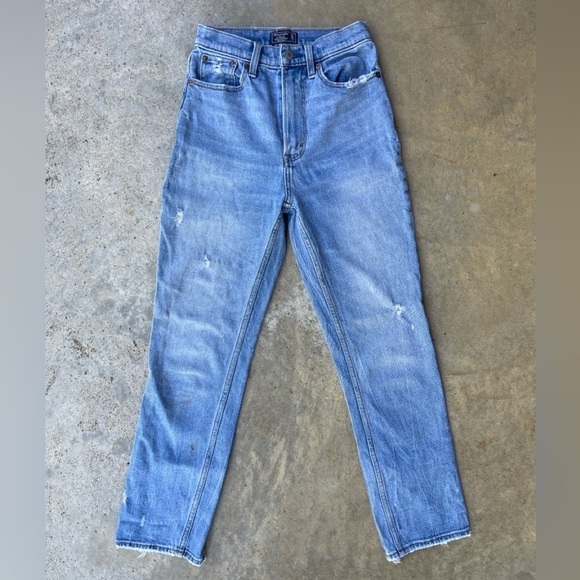 Abercrombie & Fitch Denim - Abercrombie & Fitch Ultra High Rise Mom Jeans